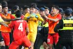 Sau vụ ẩu đả với Indonesia, Khemdee chia tay đội tuyển Thái Lan-3