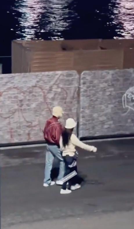 Jennie (BLACKPINK) và V (BTS) nắm tay nhau dạo phố ở Pháp-1