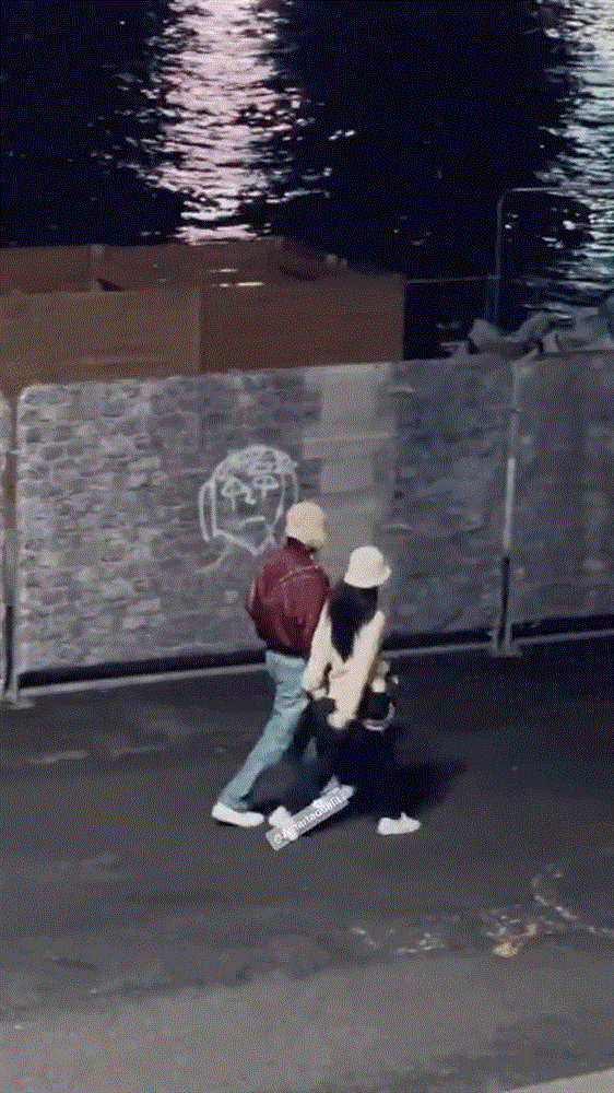 Báo Hàn xác nhận Jennie hẹn hò V (BTS) công khai giữa lòng Paris-1