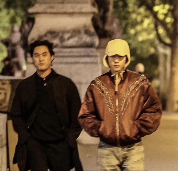 Báo Hàn xác nhận Jennie hẹn hò V (BTS) công khai giữa lòng Paris-4