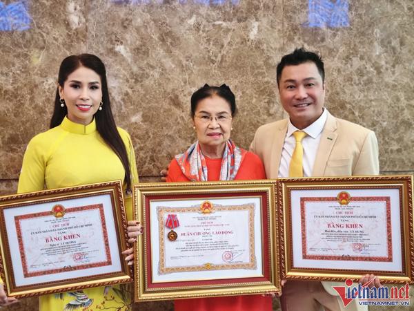 Mẹ ruột Lý Hùng: Tần tảo giúp chồng nuôi con, tuổi già an hưởng đủ đầy-8