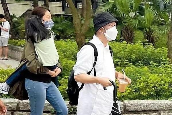 Trương Vệ Kiện tuổi 60 vẫn giữ tâm hồn 19, không buồn vì bị chê hết thời-10