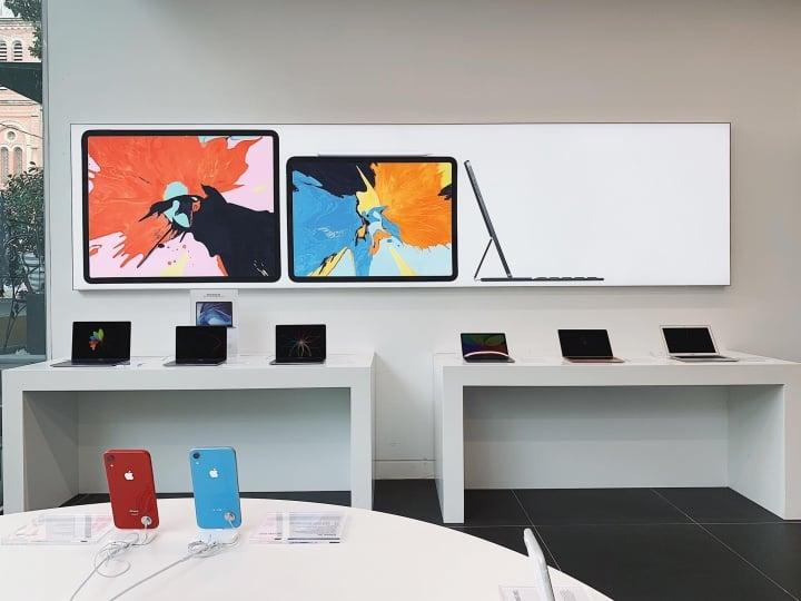 Vì sao cửa hàng Apple của tỷ phú Johnathan Hạnh Nguyễn suy tàn?-1