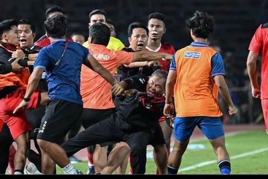 AFC điều tra vụ ẩu đả trận chung kết SEA Games 32