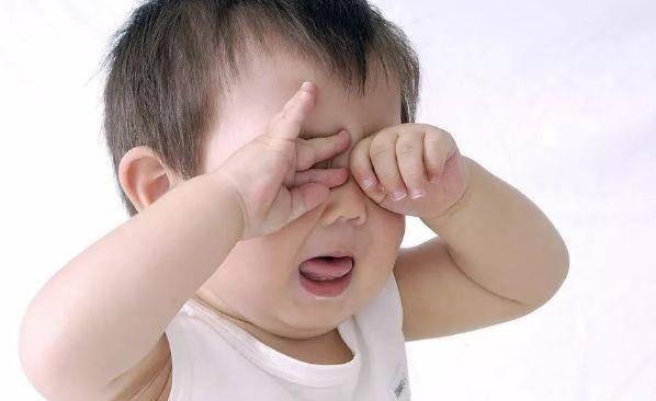 Trắc nghiệm tâm lý: Bạn nghĩ bé con nào đang giả vờ khóc?-2