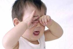 Trắc nghiệm tâm lý: Bạn nghĩ bé con nào đang giả vờ khóc?