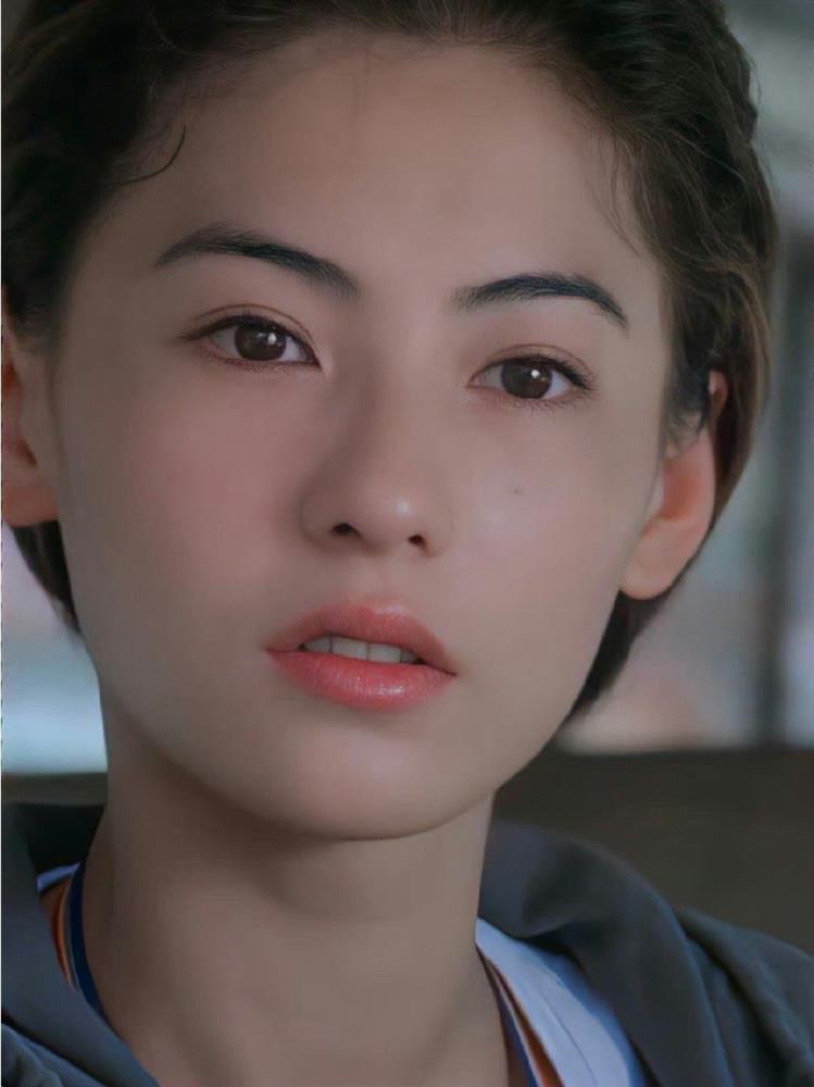 Cận cảnh nhan sắc hồi mới ra mắt của Trương Bá Chi-1