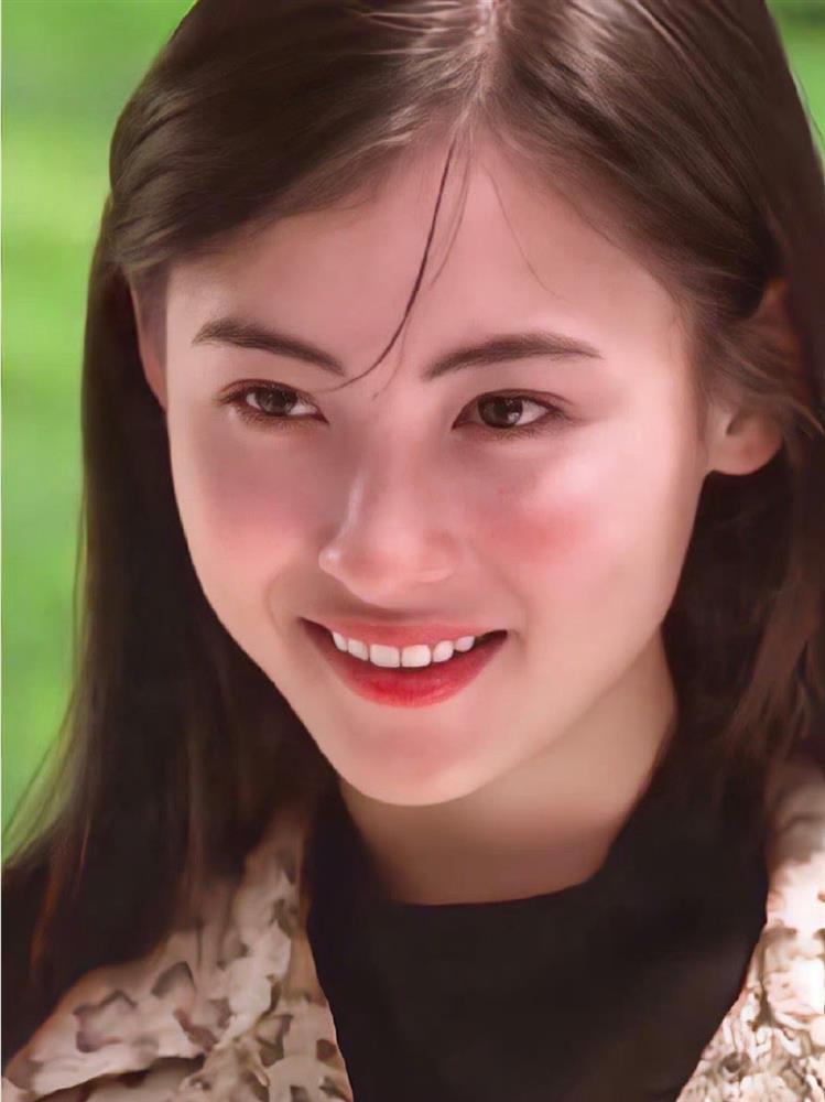 Cận cảnh nhan sắc hồi mới ra mắt của Trương Bá Chi-4