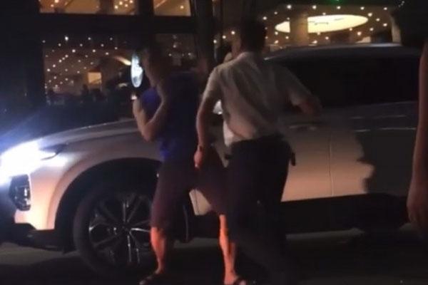 Tạm đình chỉ trưởng công an phường lăng mạ, đánh người-1