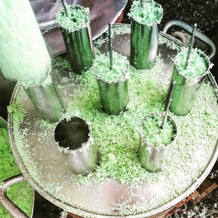 Chợt thèm món bánh ống lá dứa ăn vặt tuổi thơ dân dã một thời-1