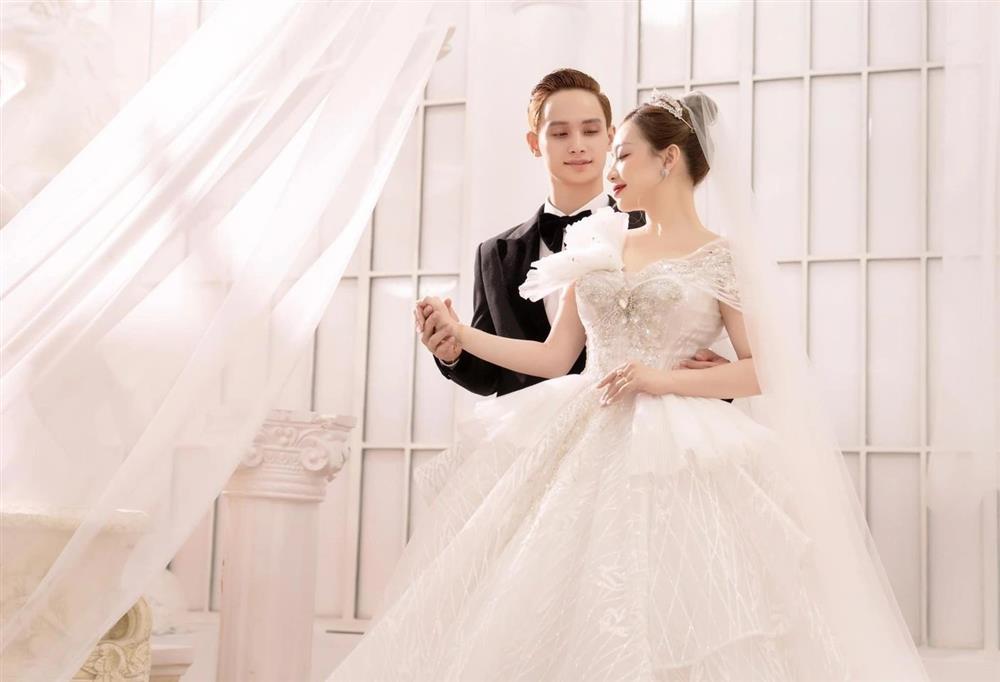 Nam thần Đinh Phương Thành: Tổ chức hôn lễ 2 tháng trước SEA Games-6