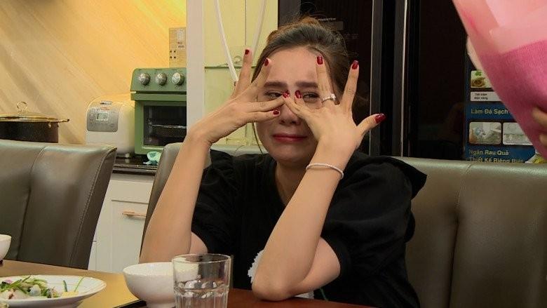 Hồ Bích Trâm nghĩ quẩn mua 6 chai thuốc trừ sâu vì phải trả nợ cho anh trai ruột-7