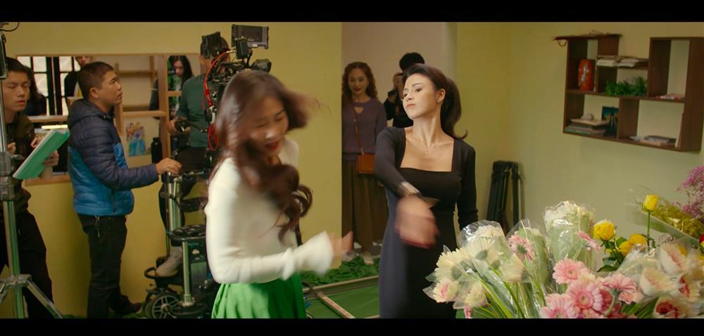 Lương Thu Trang tát Khả Ngân sấp mặt trên phim giờ vàng hút triệu view-1