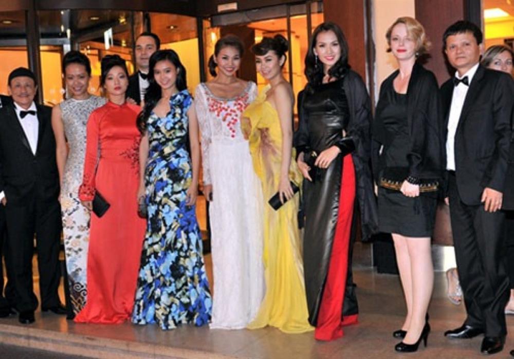 Dàn sao Việt góp mặt thảm đỏ Liên hoan phim Cannes qua các thời kỳ-3