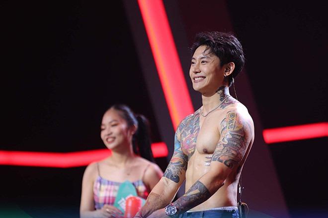 Người Ấy Là Ai 2023: Cực phẩm chuyển giới từ nữ sang nam gây sốt-4