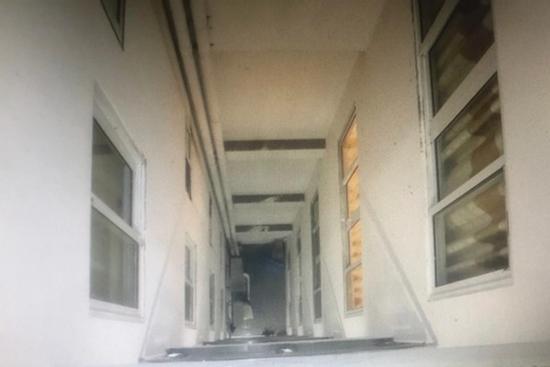 Hà Nội: Cãi nhau với bạn gái, thanh niên nhảy từ tầng 6 xuống đất