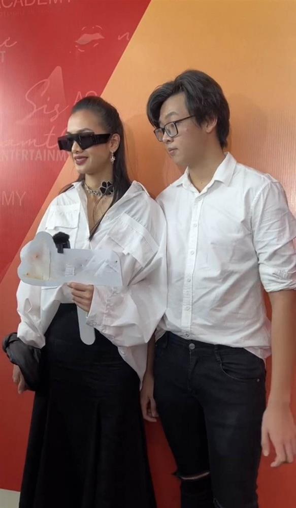 Anh Thư lên tiếng chuyện tình cảm khi thân thiết bên trai trẻ-3