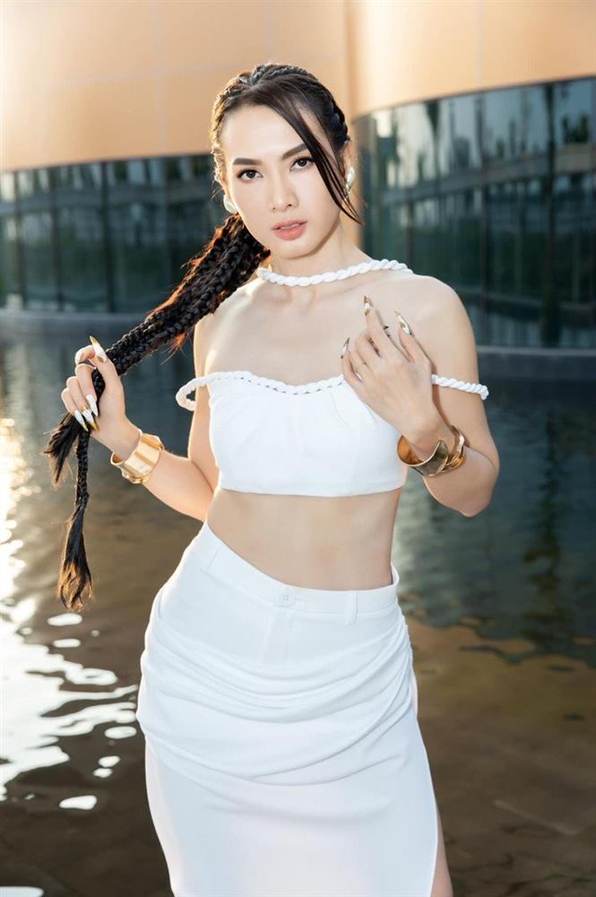 Anh Thư lên tiếng chuyện tình cảm khi thân thiết bên trai trẻ-6