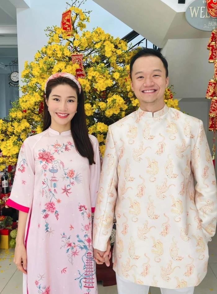 Diễm My 9X có chuyện tình viên mãn, được bạn trai cầu hôn tại Úc-1