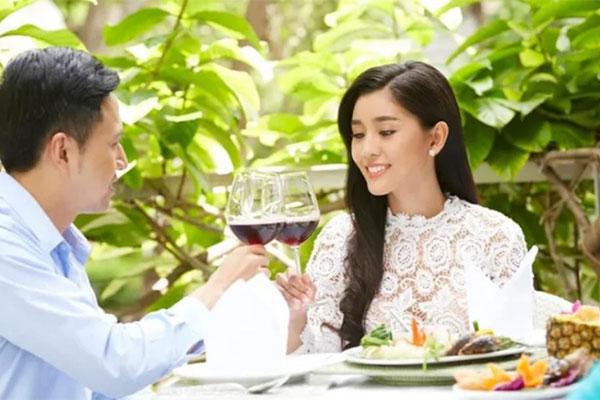 Món quà đồng nghiệp tặng sinh nhật khiến tôi lo lắng mất ngủ cả đêm-1