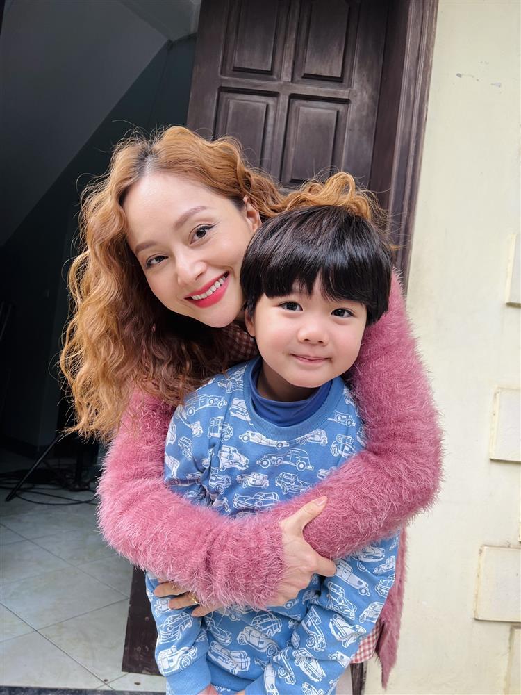 Diễn viên nhí Gia đình mình vui bất thình lình khiến đạo diễn bật khóc-1