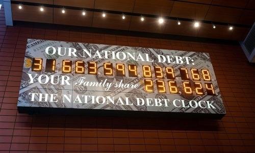 Bức tranh toàn cảnh về cơn ác mộng nợ công của Mỹ-1