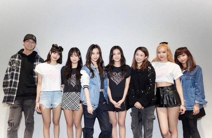 Angelababy khoe nhan sắc bất chấp cam thường khi đi xem concert BLACKPINK-2