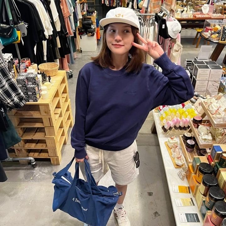 Hải Tú khoe ảnh mới, cư dân mạng xôn xao: Giống Sơn Tùng thật-2