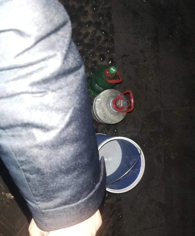 Không muốn đi làm, chàng trai Trung Quốc dựng lều sống ở bãi rác-4