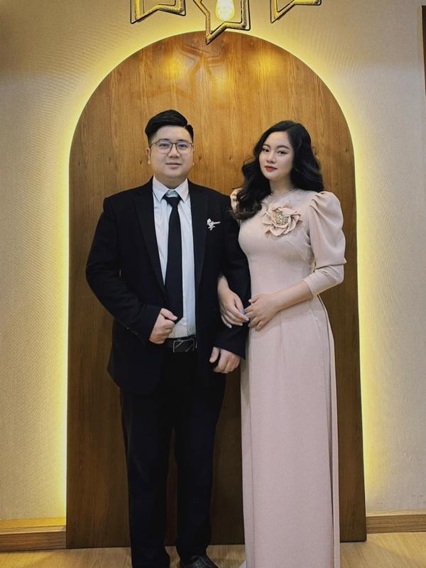 Bạn gái cùng bàn hồi lớp 6 bị phản bội, chàng trai tranh thủ tỏ tình luôn-1