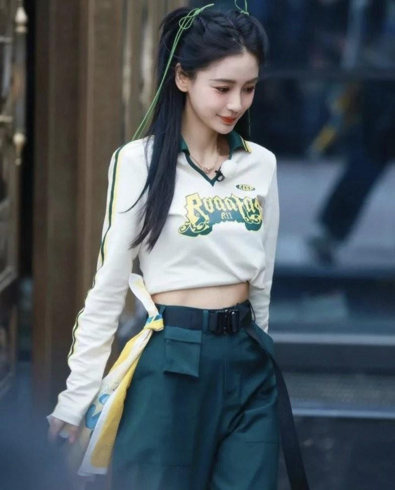 Angelababy có chiêu làm ướt mặt 30 phút một lần để trẻ lâu-7