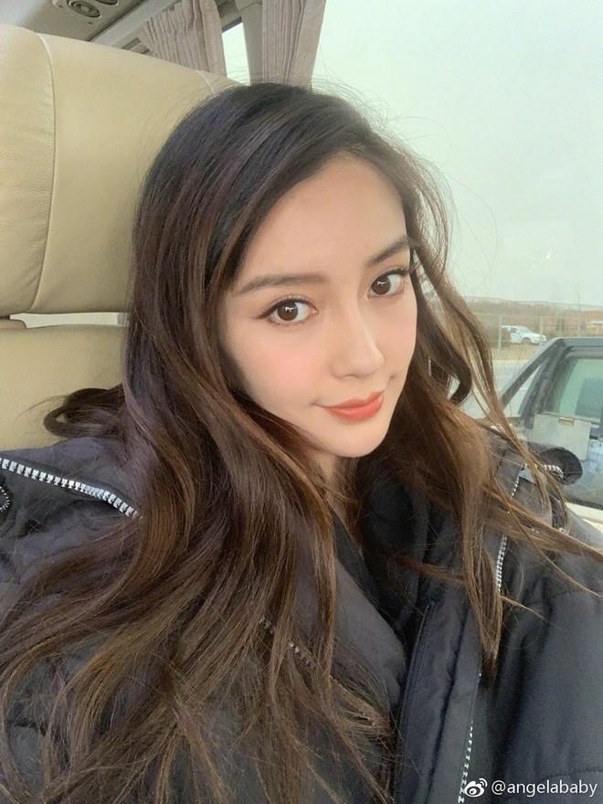 Angelababy có chiêu làm ướt mặt 30 phút một lần để trẻ lâu-9