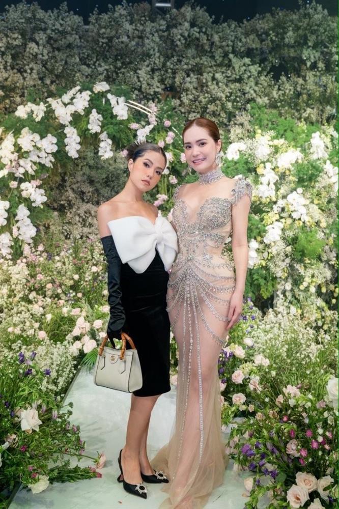 4 chị em Đoàn Di Băng giàu nức tiếng quận 7 ai cũng có da trắng, dáng thon quyến rũ-12