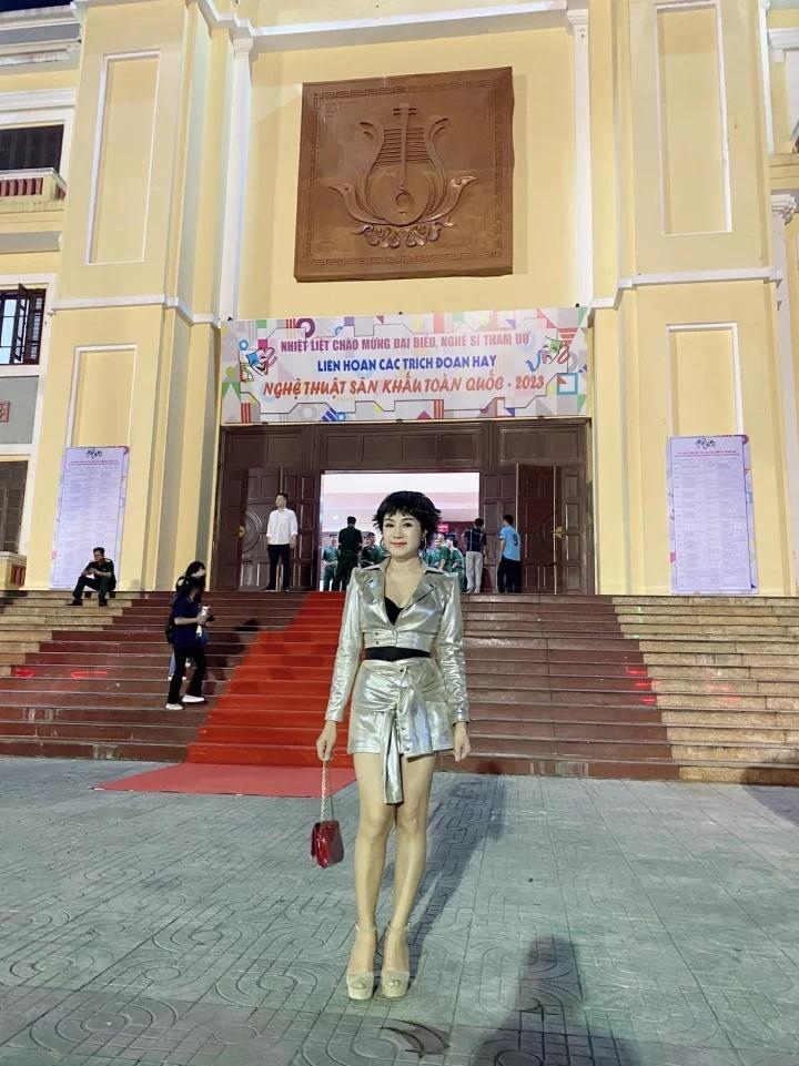 NSND Thu Hà khác lạ với hình ảnh gợi cảm, cá tính-1