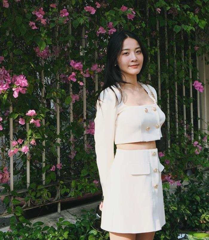 Thời trang sành điệu của mẹ bỉm sữa Karen Nguyễn-7