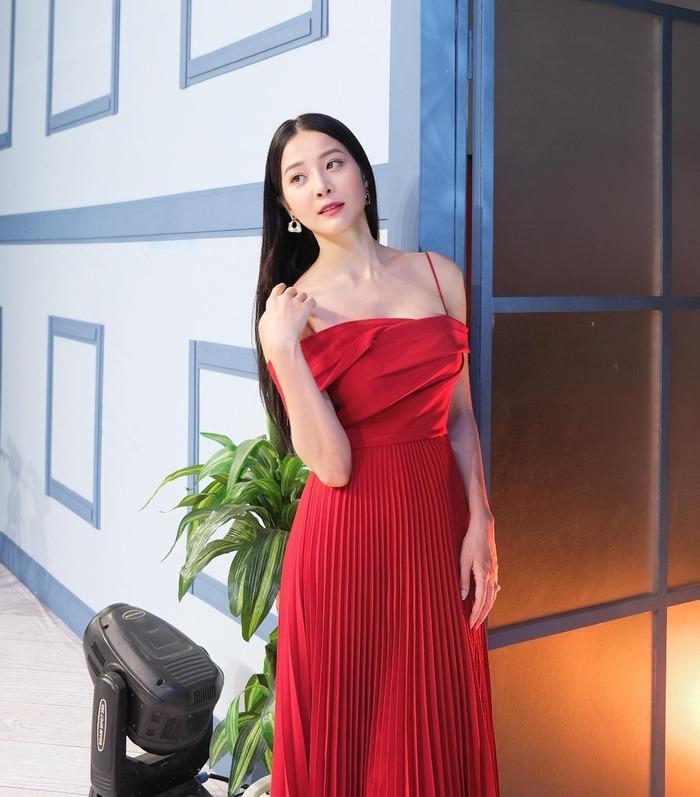 Thời trang sành điệu của mẹ bỉm sữa Karen Nguyễn-9