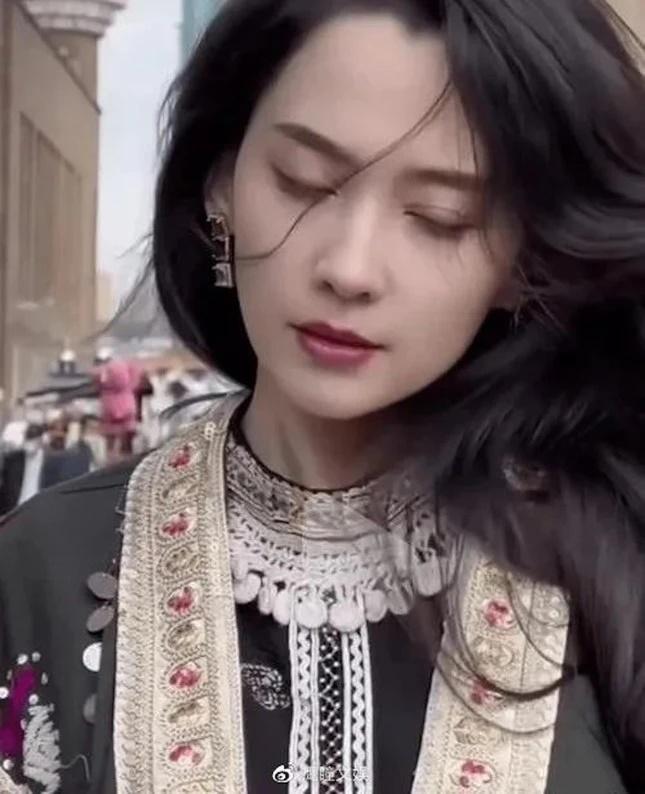 Mỹ nhân Tân Cương gây bão mạng vì quá đẹp-4