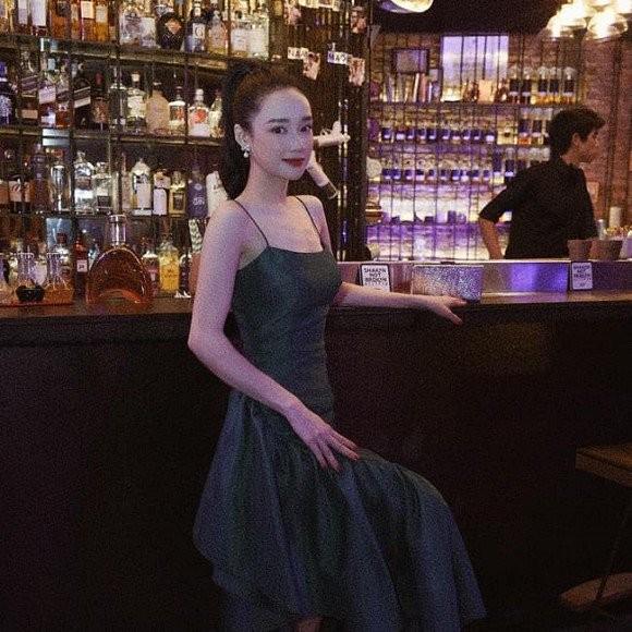 Nhã Phương gầy gò trơ xương ức giữa lúc đang mang bầu lần 2-6