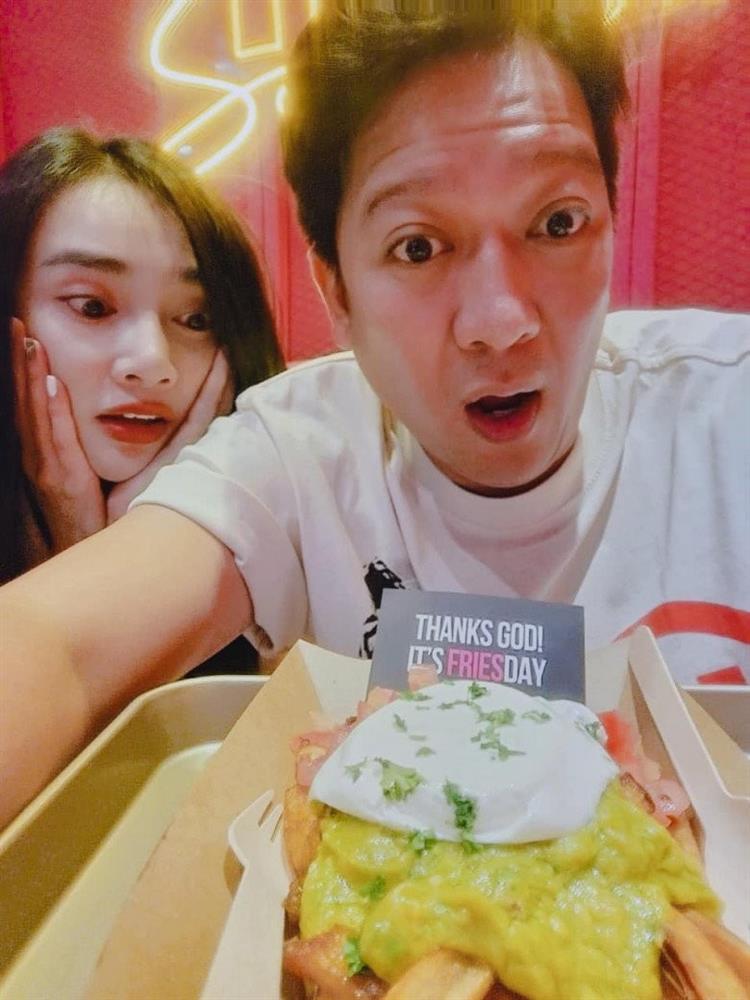 Nhã Phương gầy gò trơ xương ức giữa lúc đang mang bầu lần 2-8