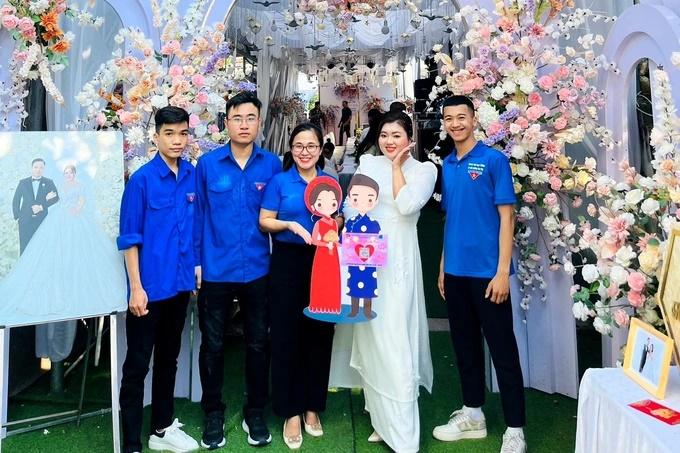 Kiểu mừng đám cưới chỉ cần quẹt mã điện thoại gây sốt ở Thanh Hóa-2