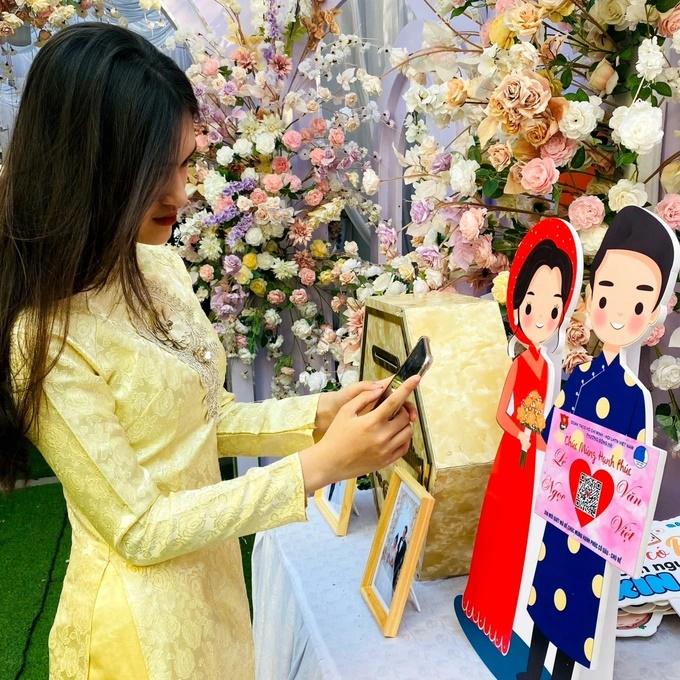 Kiểu mừng đám cưới chỉ cần quẹt mã điện thoại gây sốt ở Thanh Hóa-3