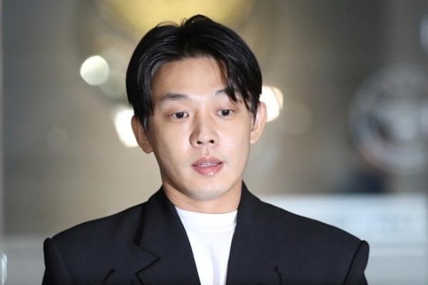 Scandal dùng chất cấm: Tài tử Yoo Ah In cùng bạn trai tin đồn bị áp giải tới trại giam-2