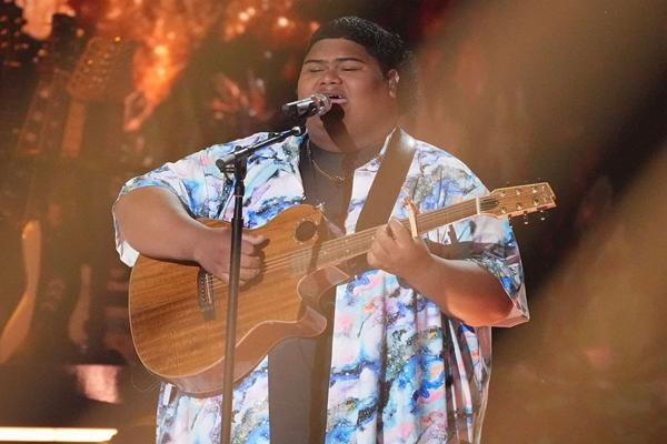 Nam sinh 18 tuổi nặng 135kg lên ngôi Thần tượng Âm nhạc Mỹ 2023-1