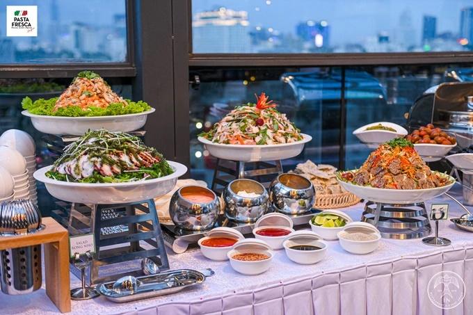 Khách Trung Quốc chỉ mua một suất buffet nhưng cho 3 người cùng ăn-2
