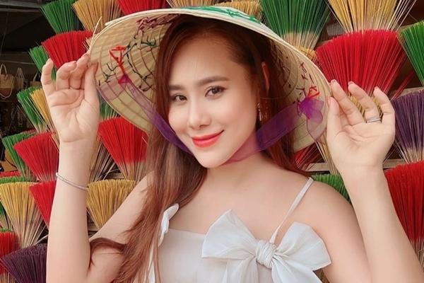 Hồ Bích Trâm thông báo đã sinh con thứ 2, còn rủ rê bác sĩ làm ngay 1 việc khó ai ngờ-6