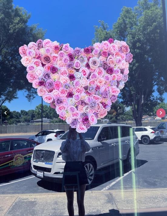 Hoa hậu Phạm Hương khoe hoa nở rộ trước biệt thự ở Mỹ, cuộc sống giờ thảnh thơi-8