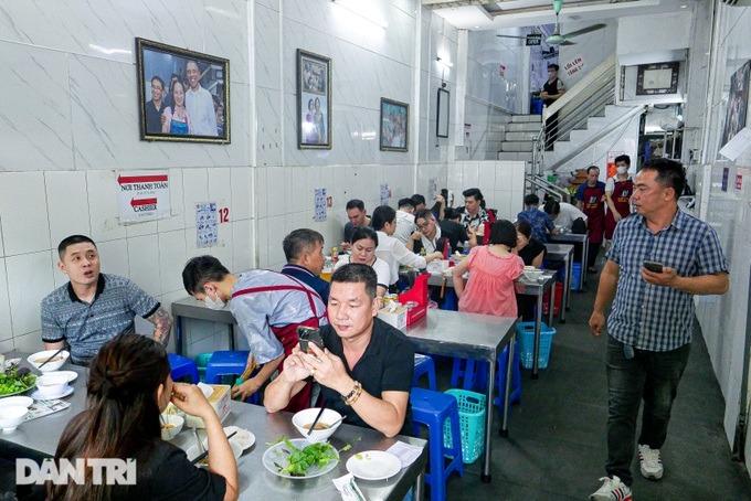 Vụ bún chả 35.000 đồng: Ở đây chúng tôi bán thế thì hôm sau đóng cửa-7