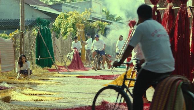 A Tourists Guide to Love quay ở Việt Nam gây sốt: Đừng chờ sự ăn may-7