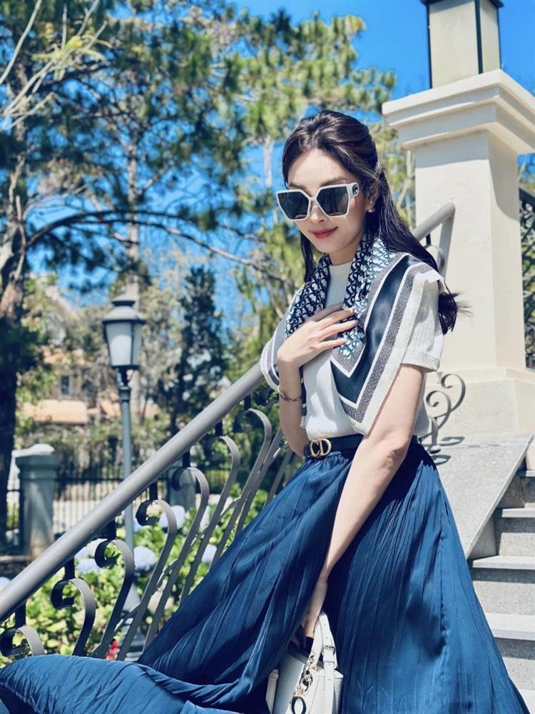 Đặng Thu Thảo làm dâu hào môn luôn giữ quy tắc mặc thuần khiết-10