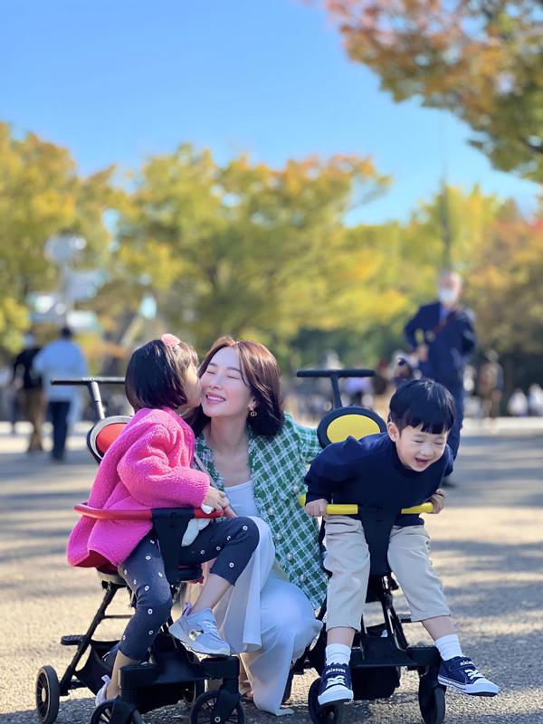 Con trai Hoa hậu Đặng Thu Thảo phổng phao tuổi lên 3, phiên bản nhí của bố-4